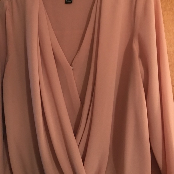 Blouse - Picture 2 of 3